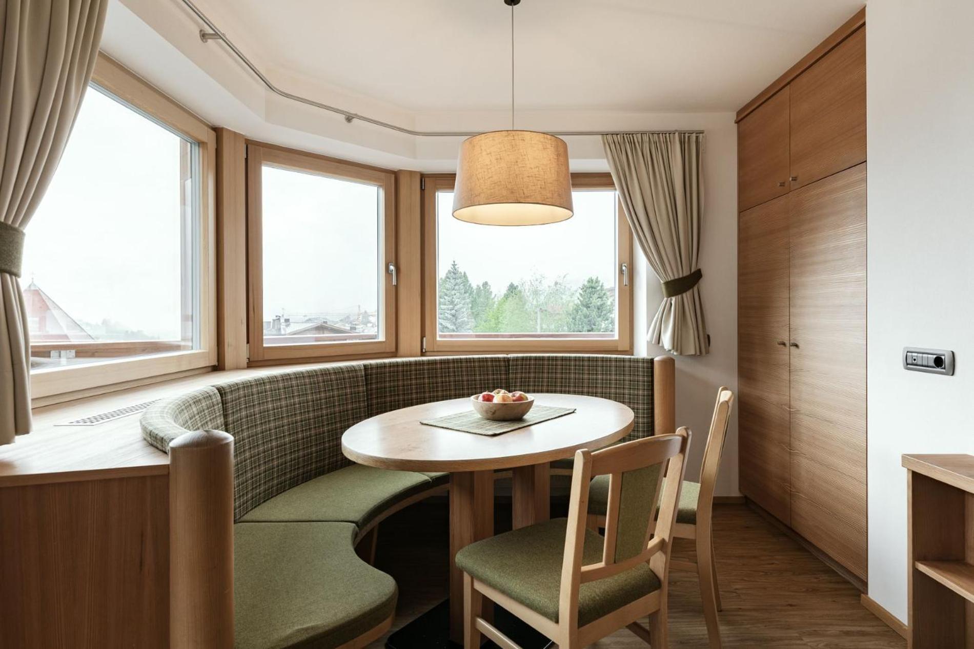 Apartments Burvel Selva di Val Gardena Bilik gambar